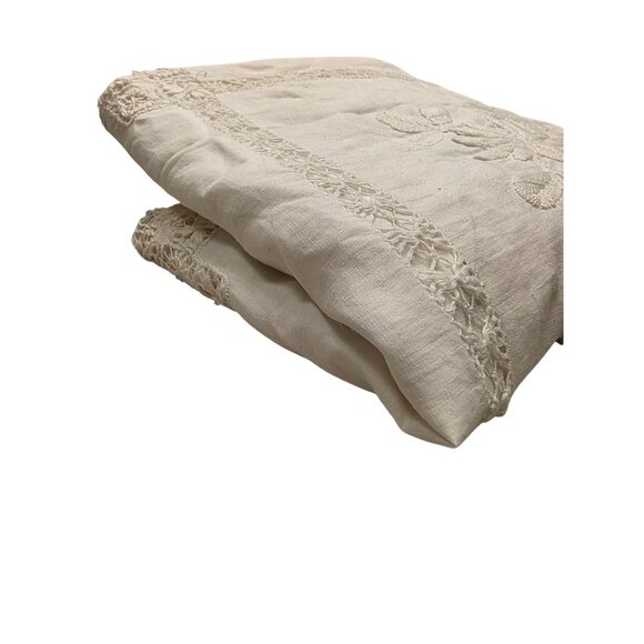 Vintage White Linen Tablecloth With Floral Embroidery & Crochet Details 48x48 In - Picture 9 of 10